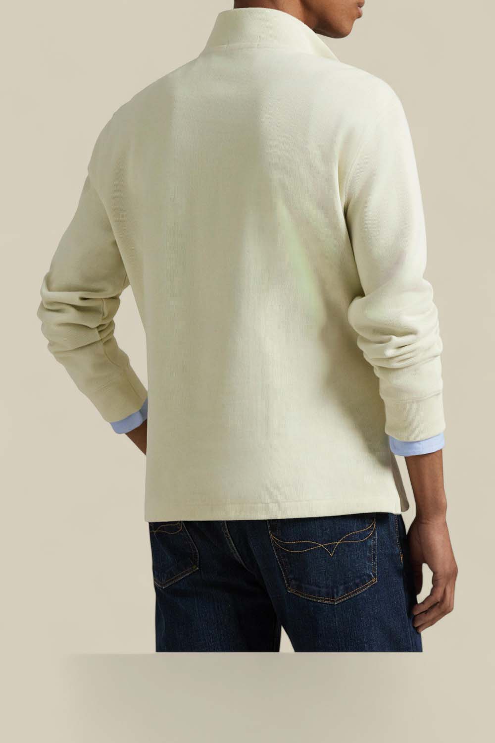 תמונת דוגמן אחורית של סווטשירט