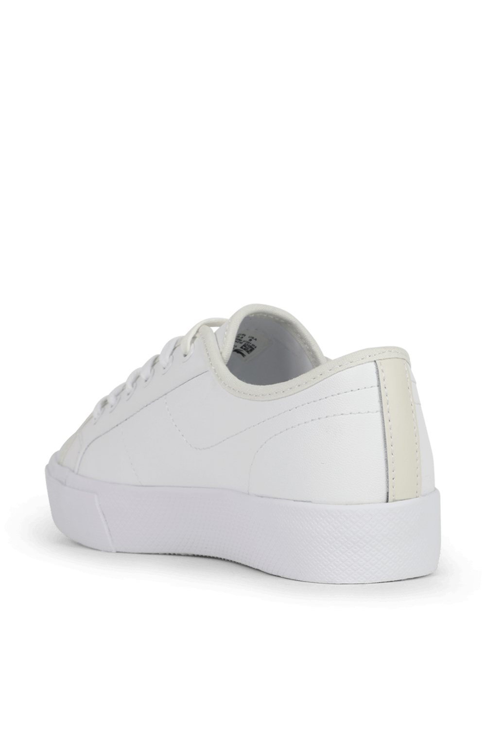 תמונה אחורית של נעלי סניקרס לבנות עם לוגו תנין מוזהב