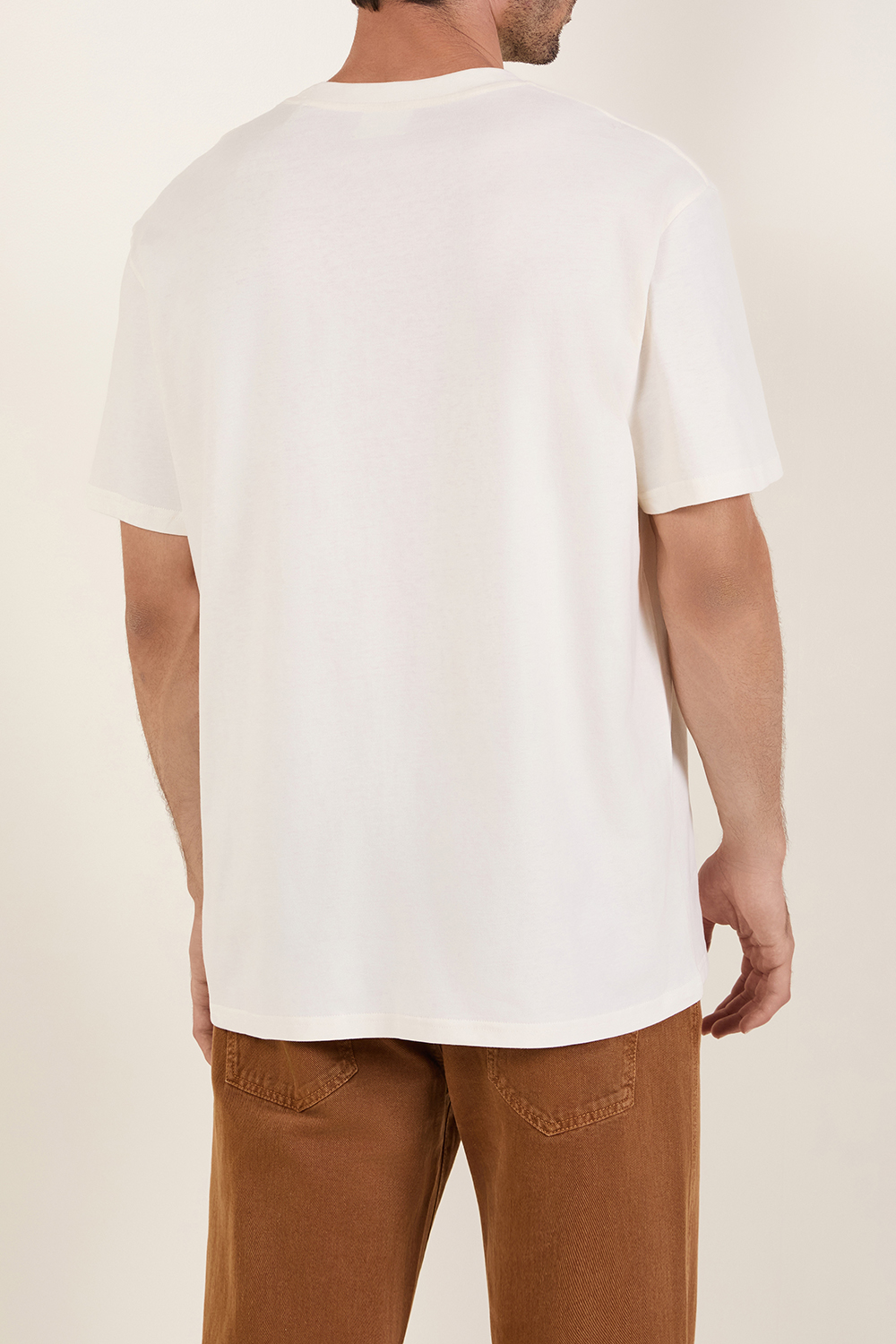 תמונת דוגמן אחורית של חולצת טי