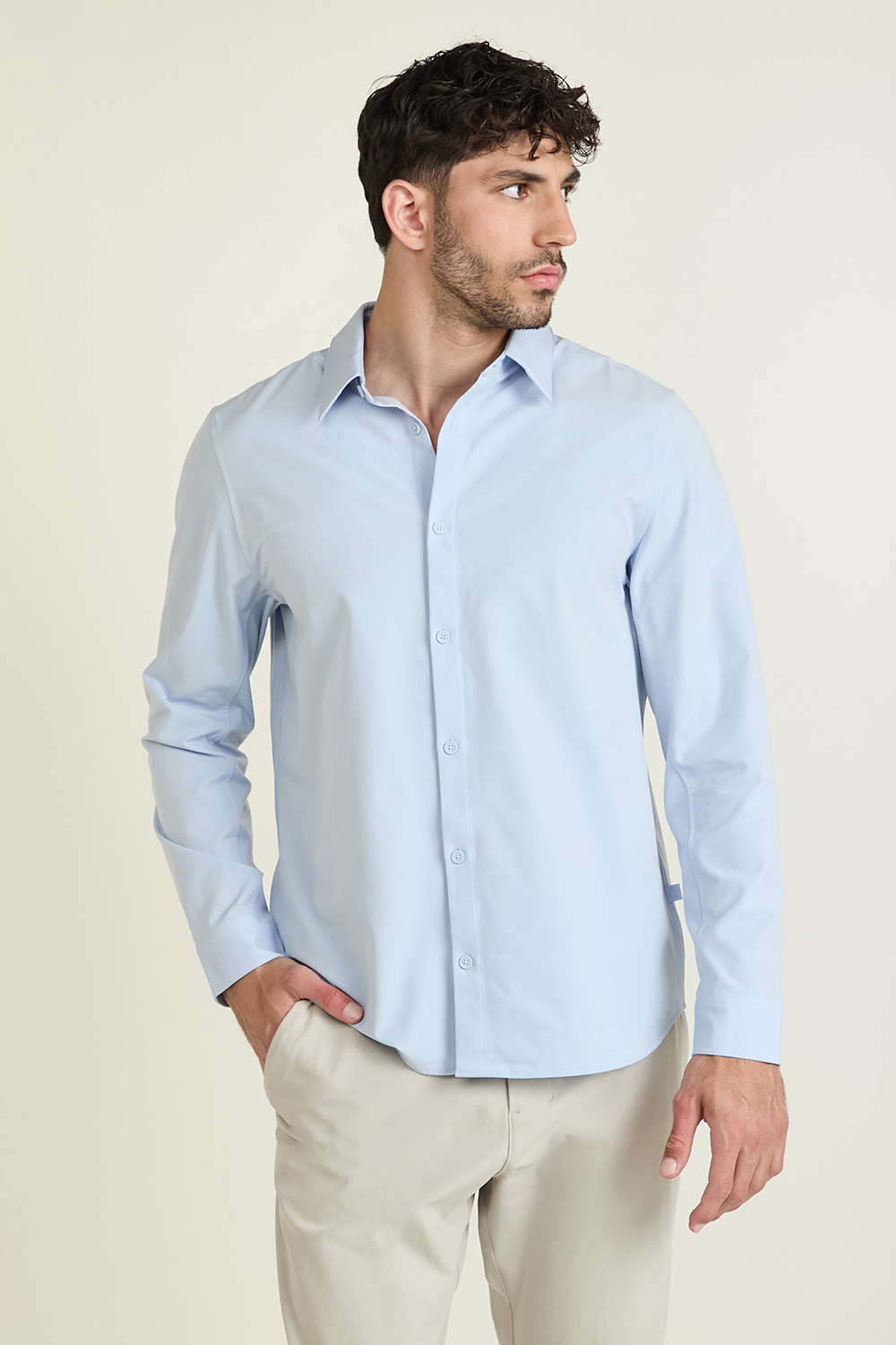 תמונת דוגמן קידמית של New Venture Classic-Fit Long-Sleeve Shirt