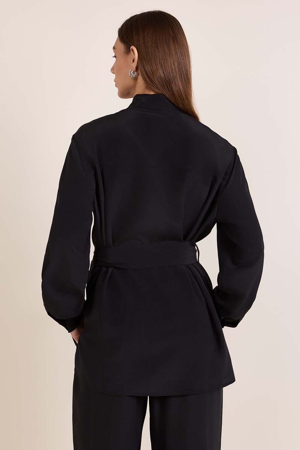 תמונת דוגמן אחורית של ז&rsquo;קט