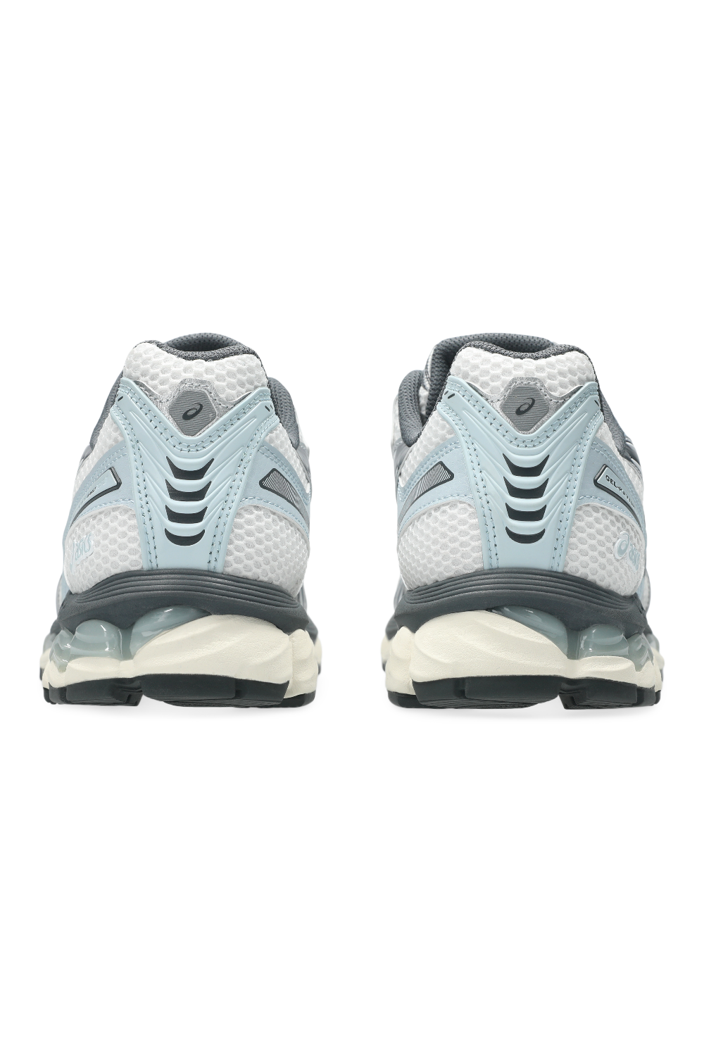 תמונת תקריב של נעלי סניקרס ג'ל קיינו 12.1