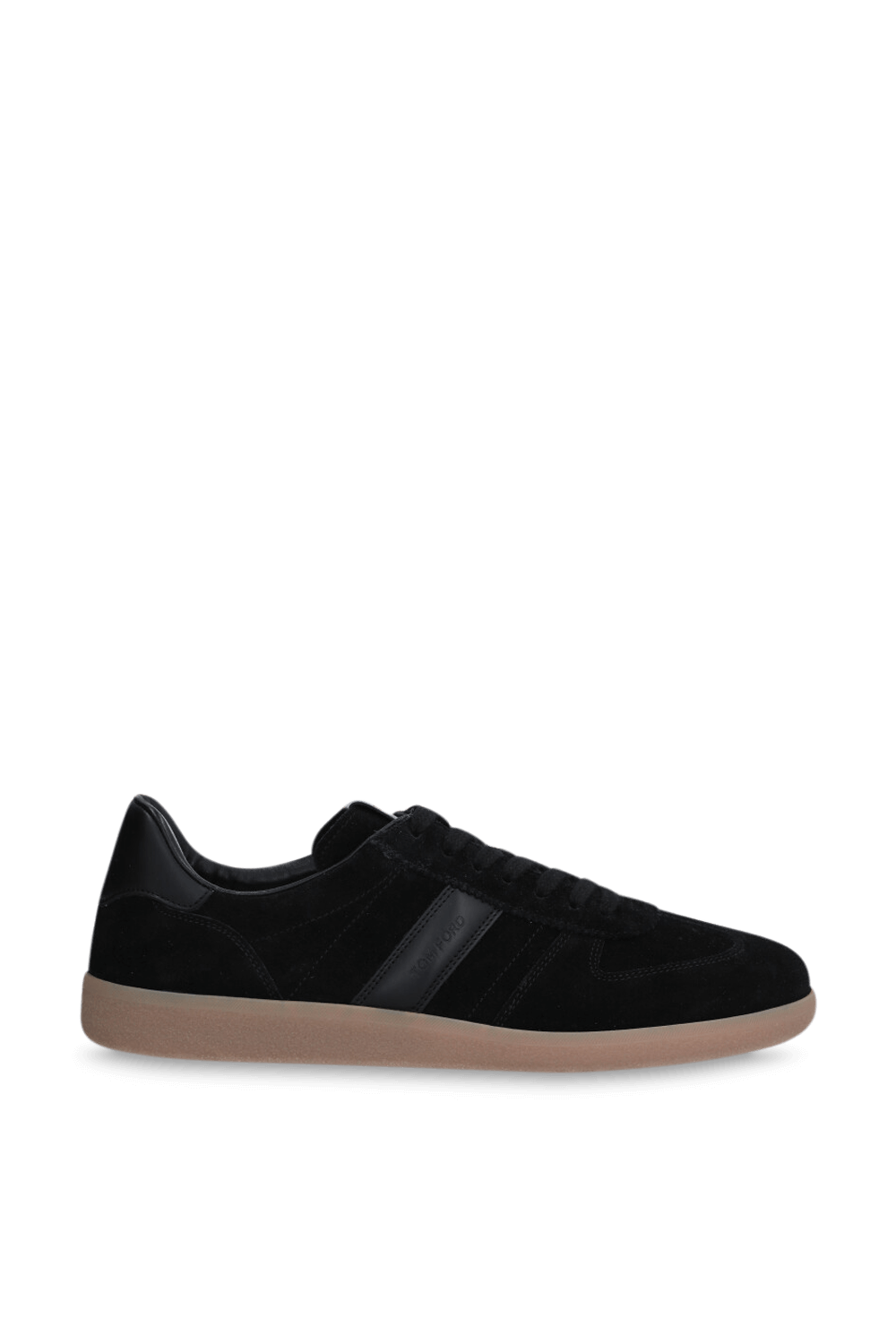 תמונה קידמית של נעלי סניקרס