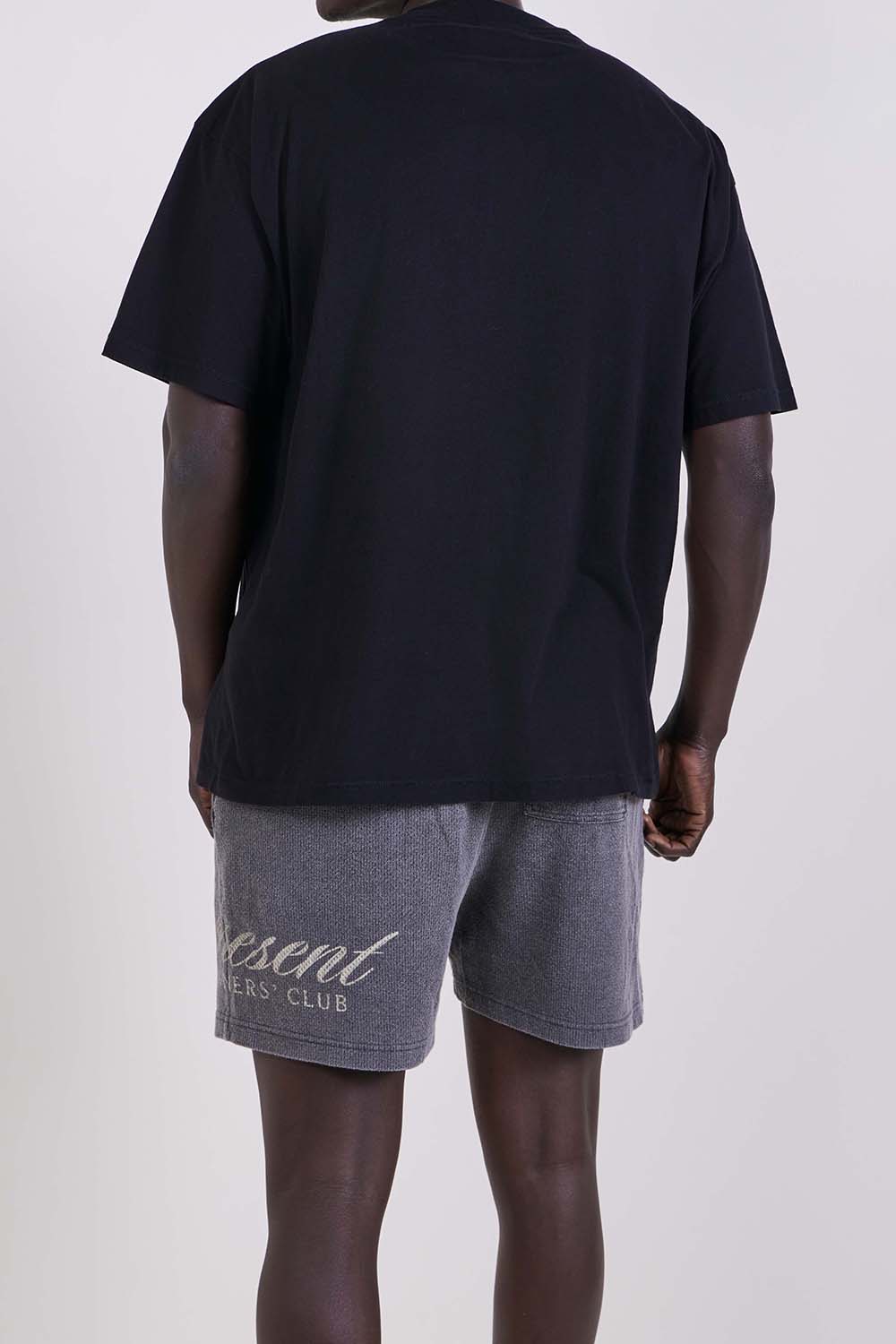 תמונת דוגמן אחורית של חולצת טי