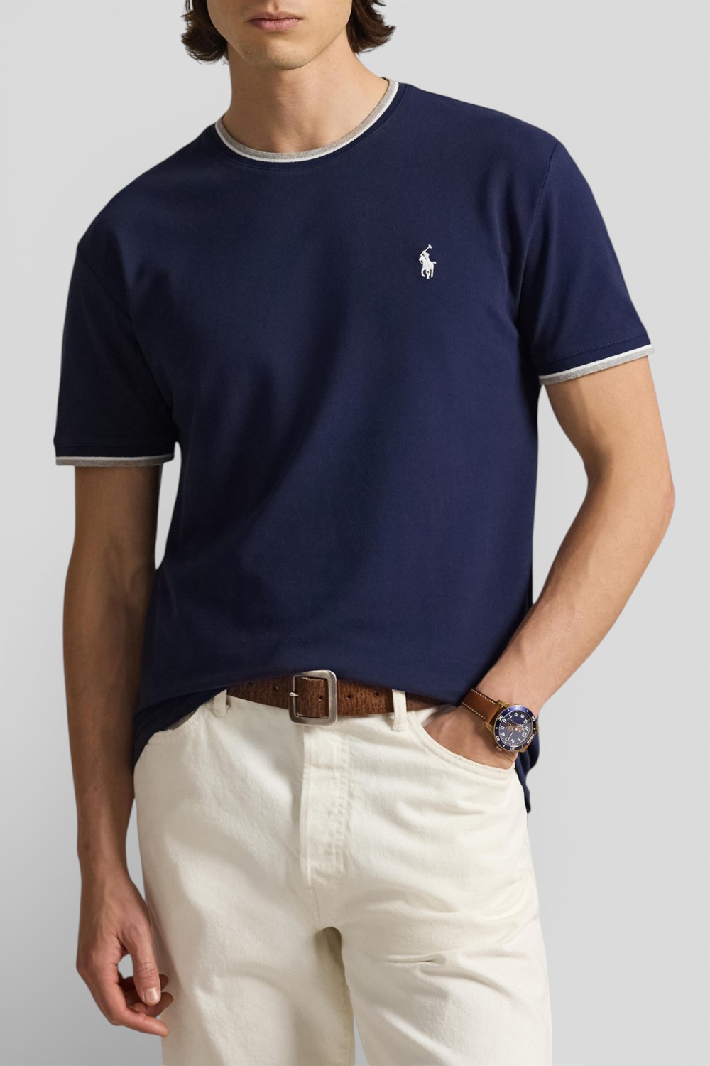 תמונת דוגמן קידמית של חולצת טי