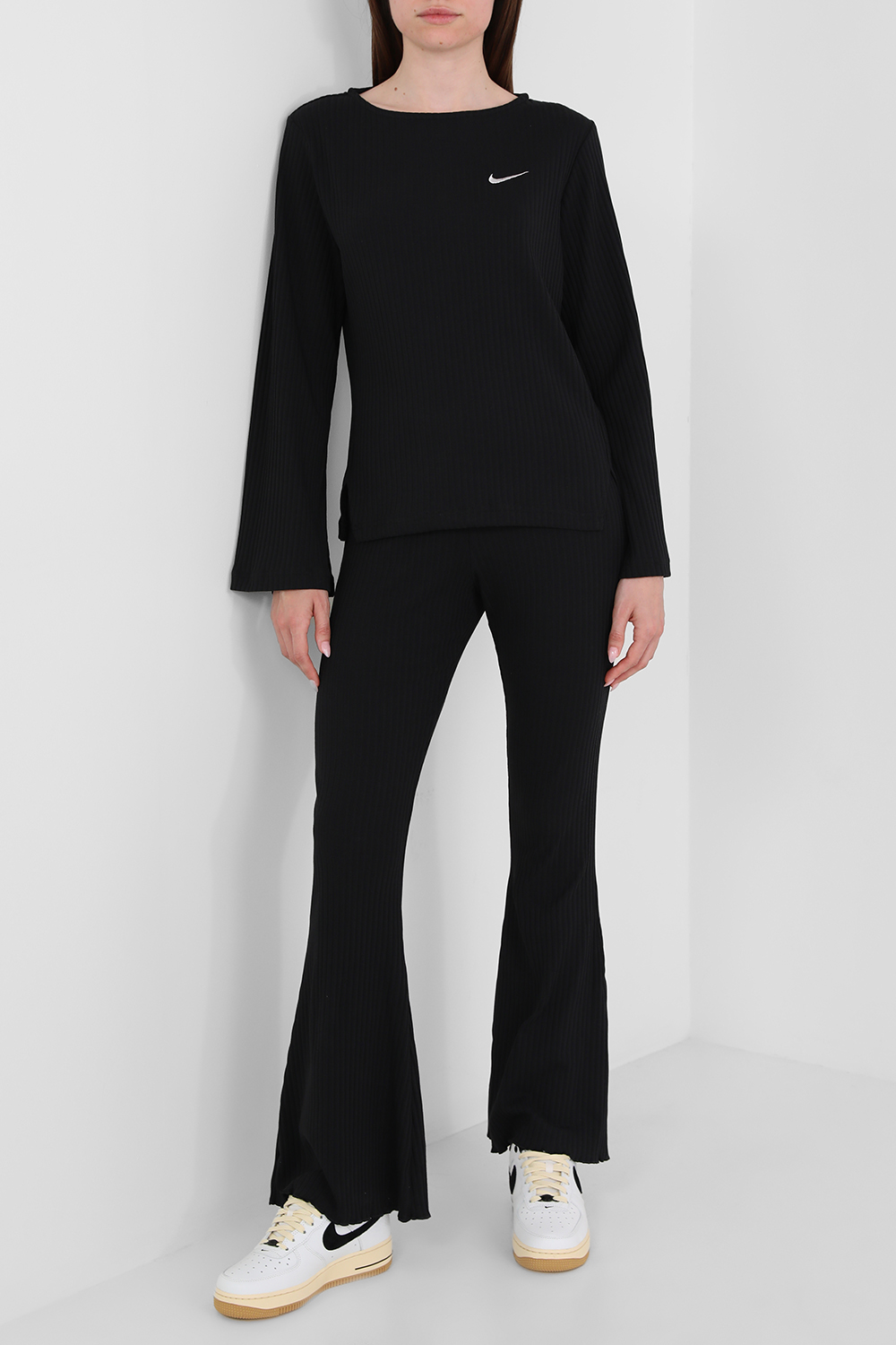 תמונת דוגמן קידמית של נעלי סניקרס איר פורס