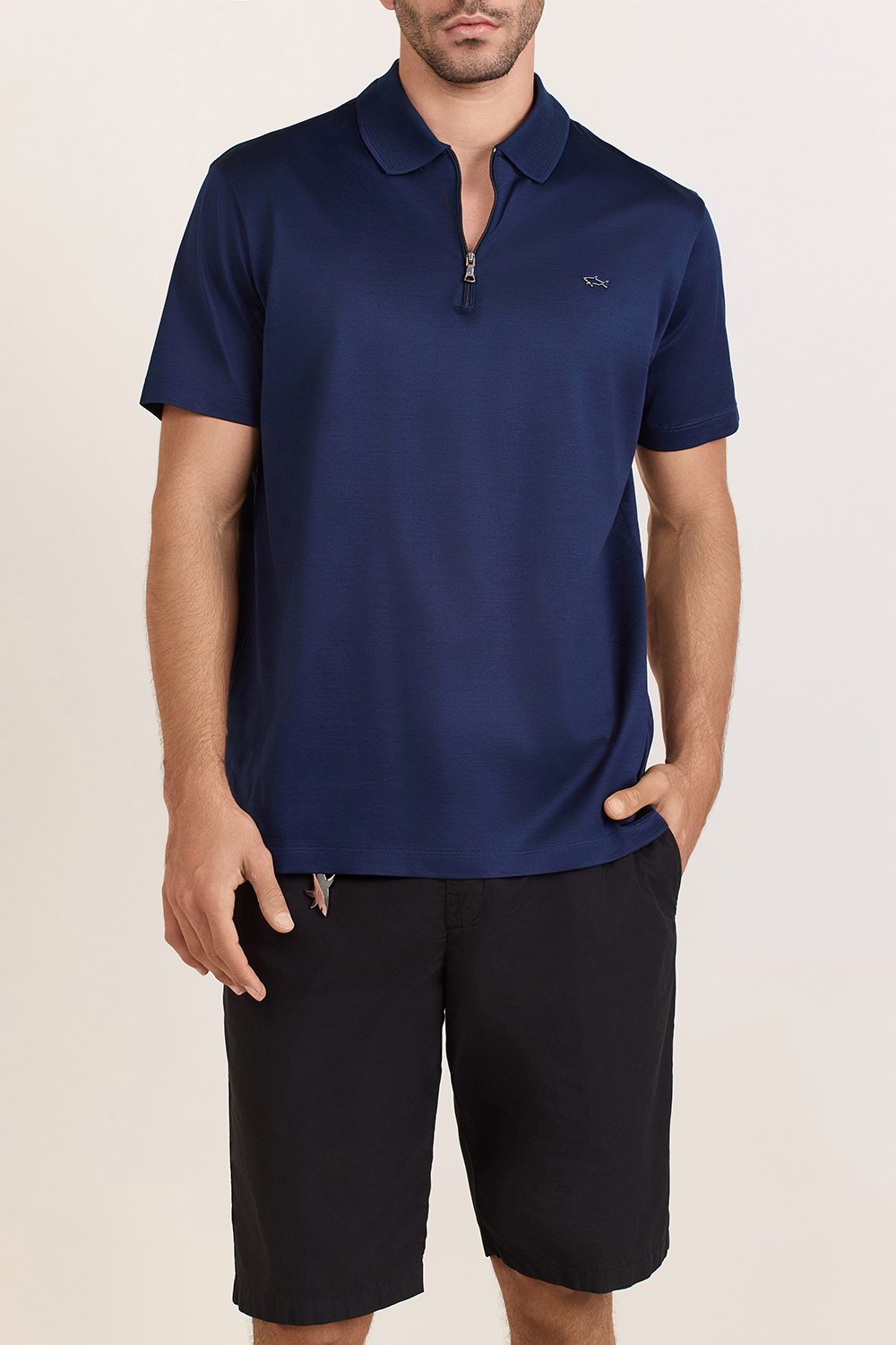 תמונת דוגמן קידמית של חולצת פולו