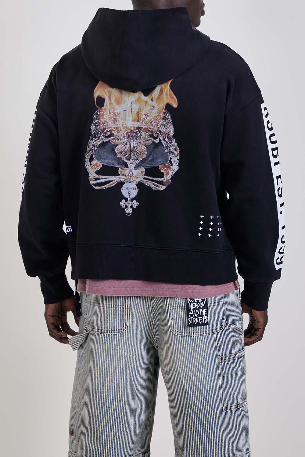 תמונת דוגמן אחורית של קפוצ׳ון