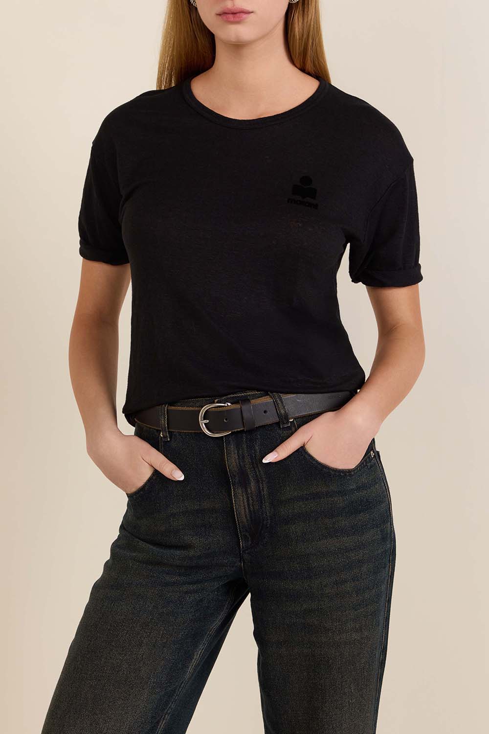 תמונת דוגמן קידמית של חולצת טי מפשתן