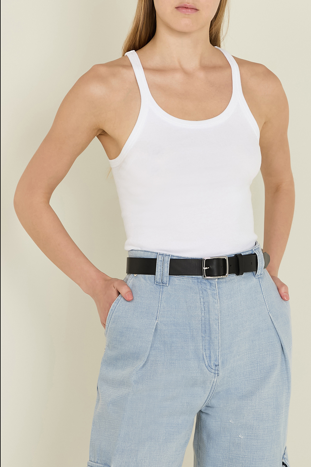 תמונת דוגמן קידמית של גופיית ריב