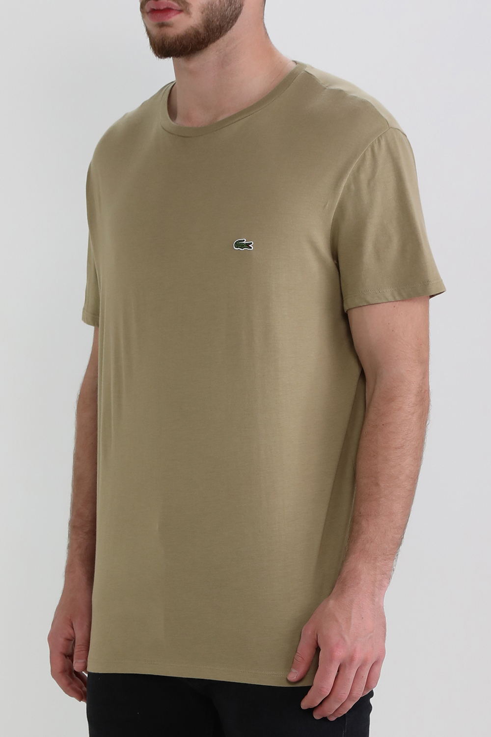 תמונת דוגמן קידמית של חולצת טי קלאסית