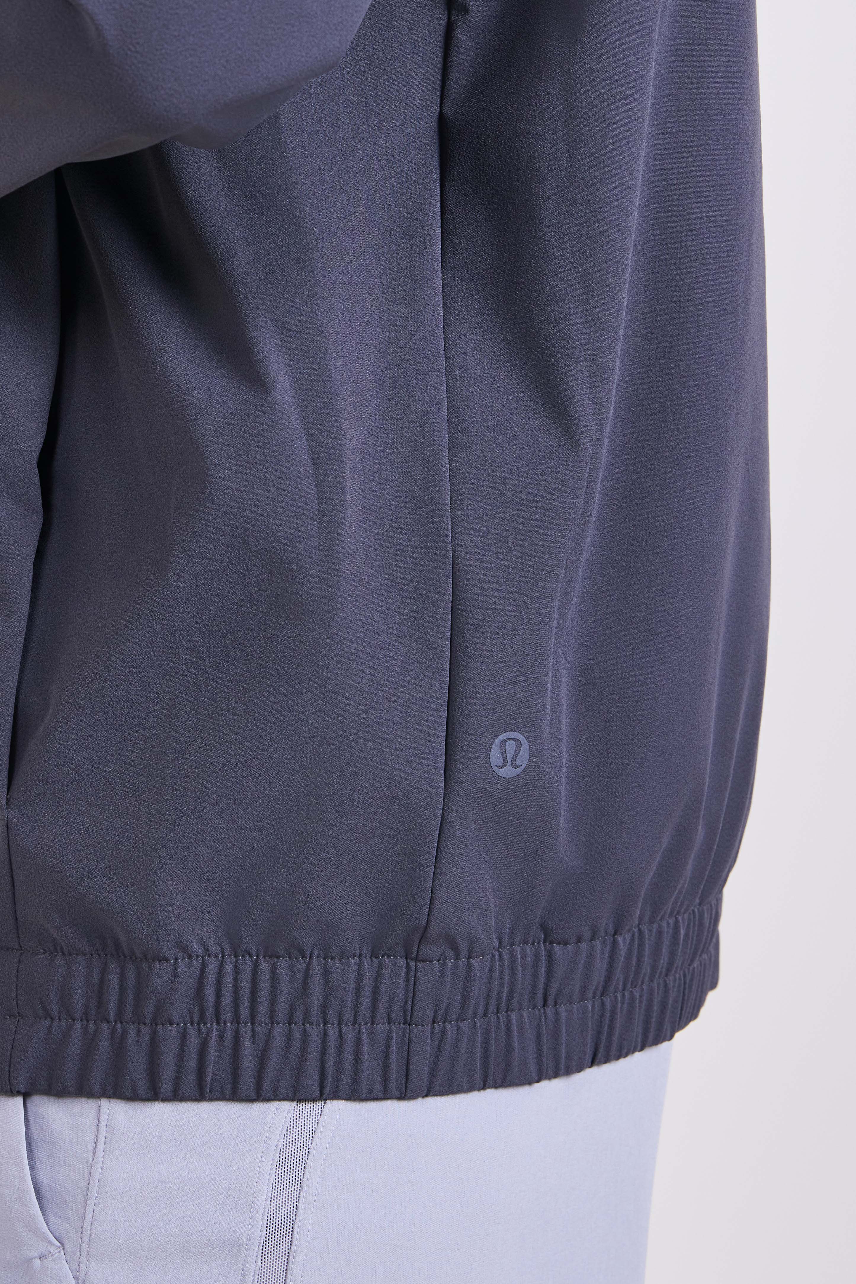 תמונת תקריב דוגמן של Zeroed In Track Jacket