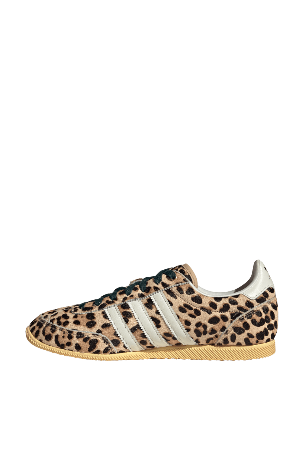 תמונה אחורית של נעלי סניקרס ג'פן