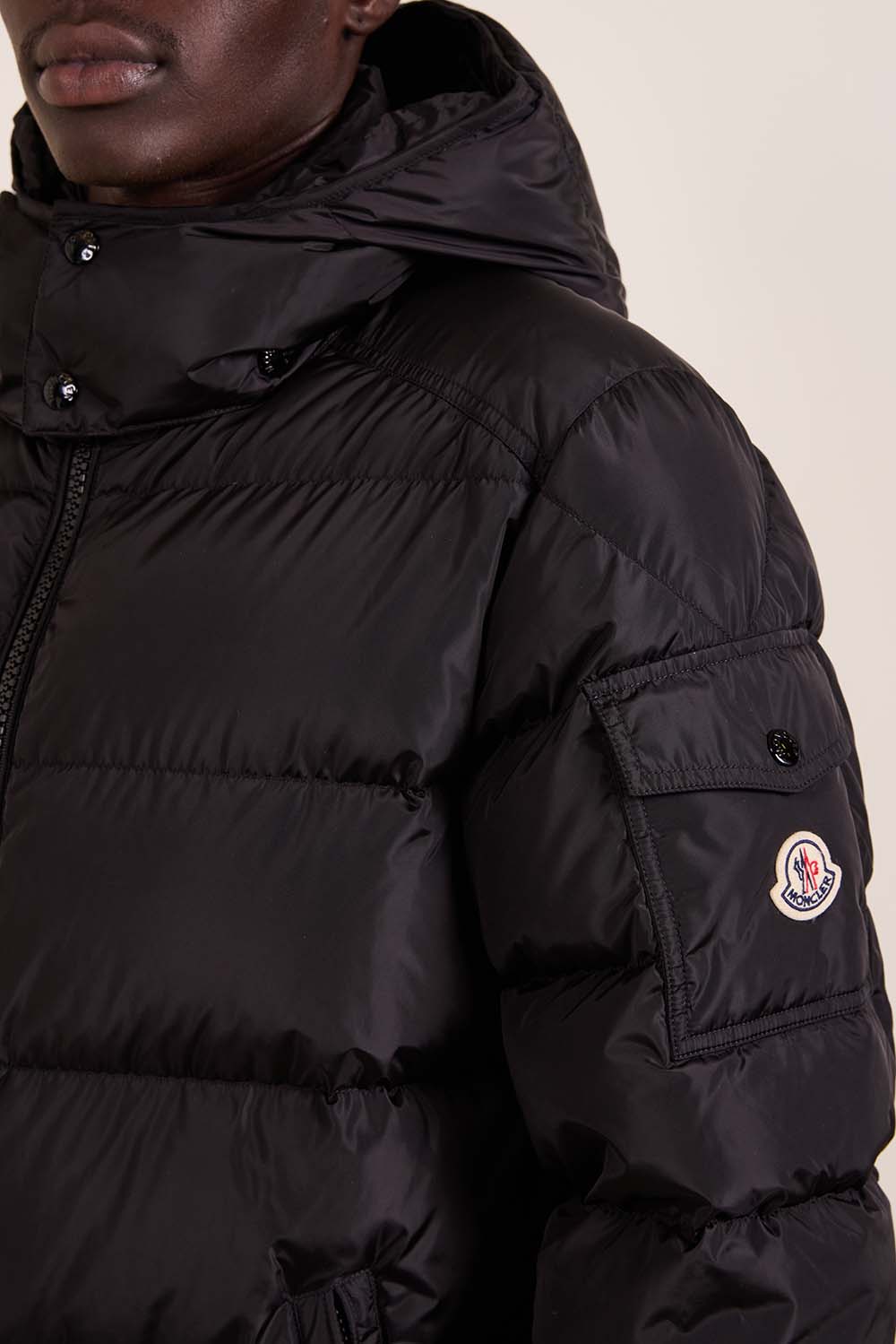 תמונת תקריב דוגמן של ז'קט