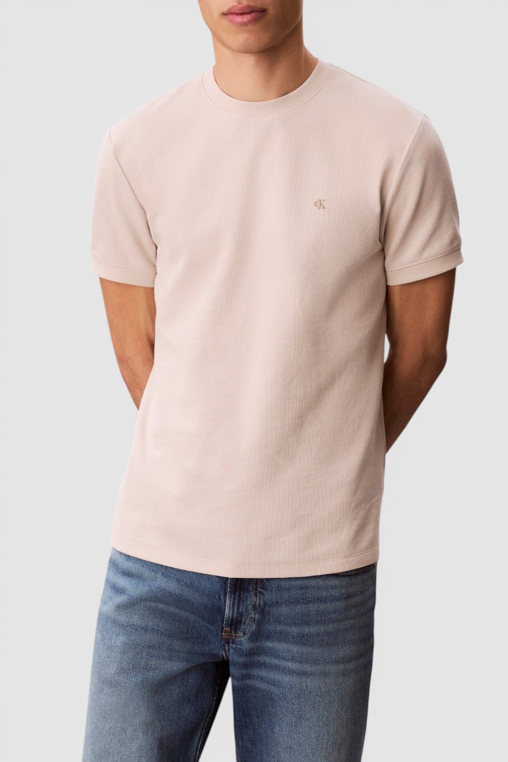 תמונת דוגמן קידמית של חולצת טי