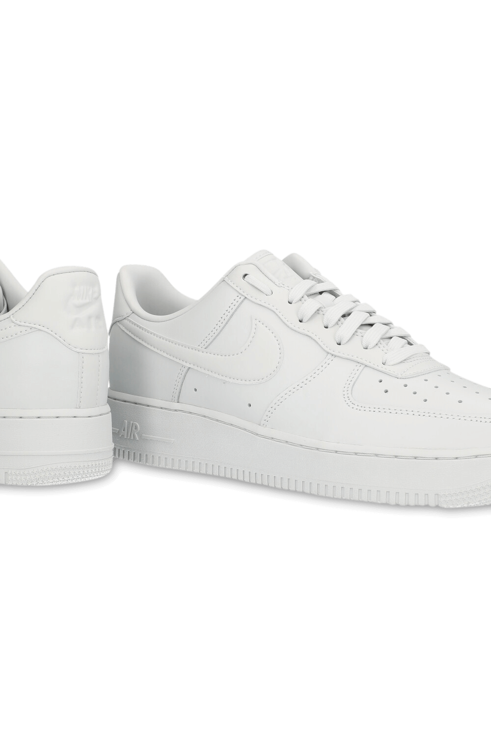 תמונת תקריב של נעלי סניקרס אייר פורס