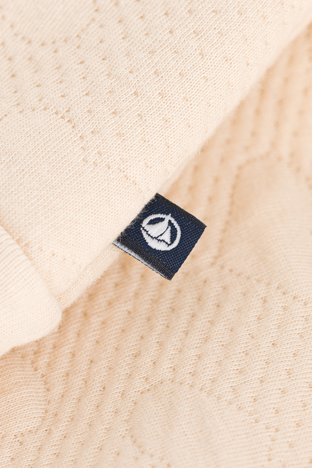 תמונה אחורית של חולצת טי סרוגה - גילאי 6-8 שנים