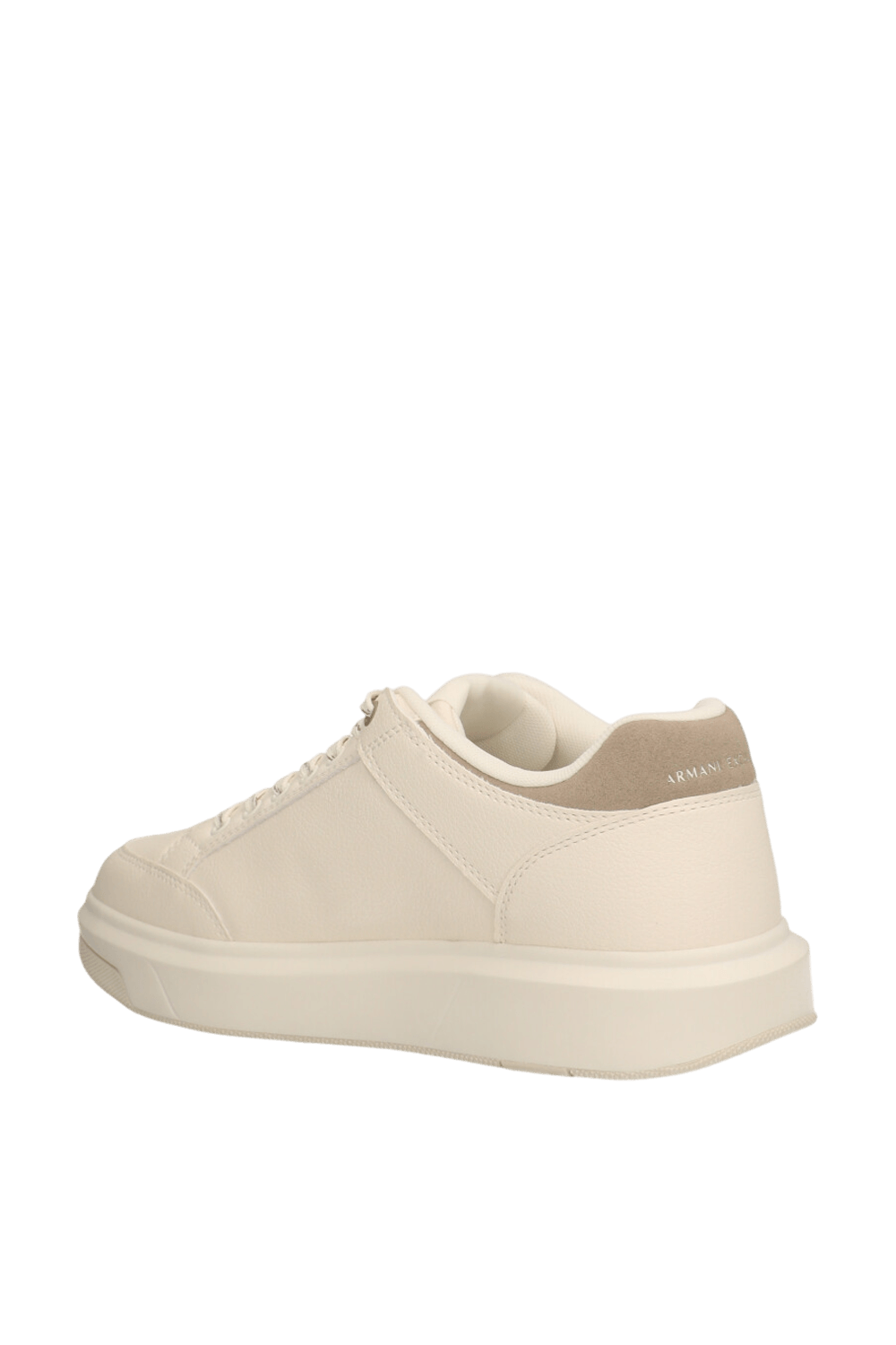 תמונה אחורית של נעלי סניקרס