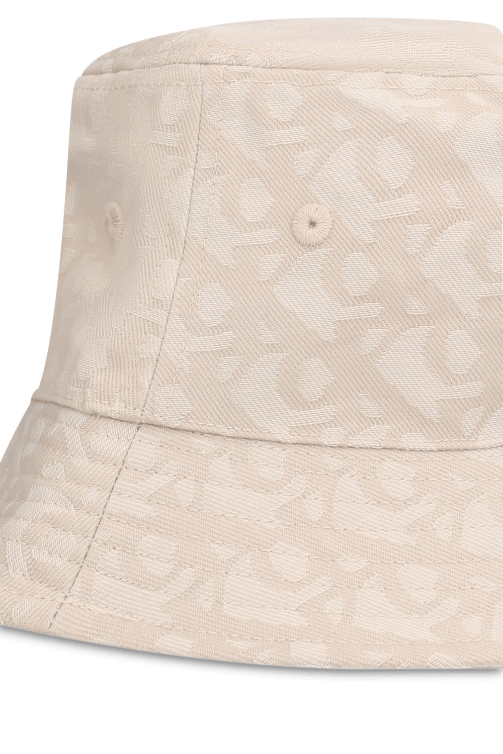 תמונה אחורית של כובע באקט