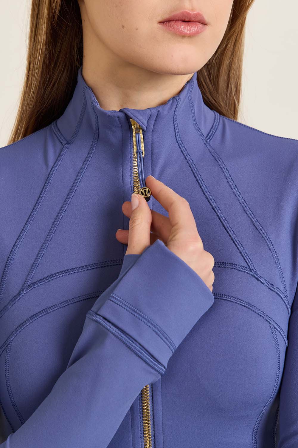 תמונת תקריב דוגמן של Define&trade; Cropped Jacket *Nulu