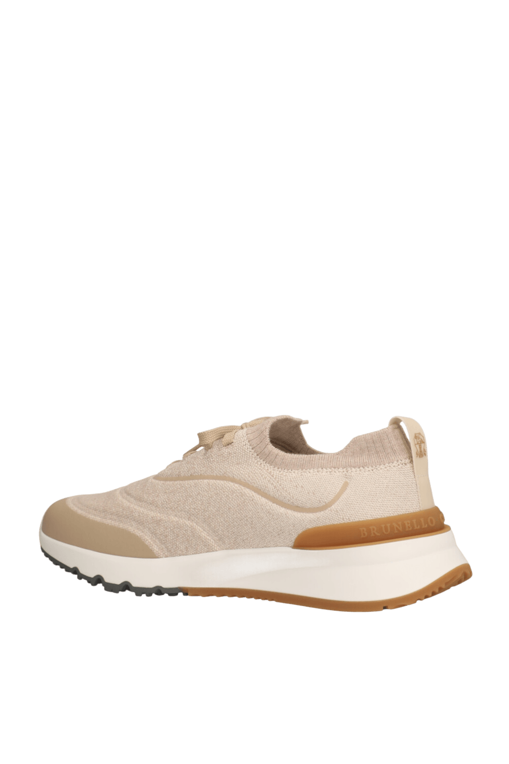 תמונה אחורית של נעלי סניקרס