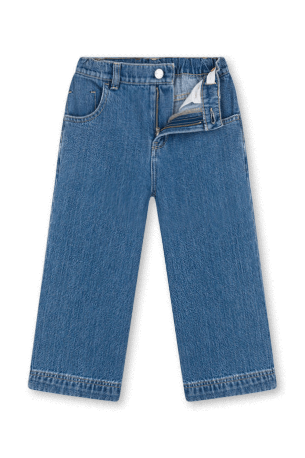 תמונת תקריב של מכנסי ג'ינס - גילאי 3-5 שנים