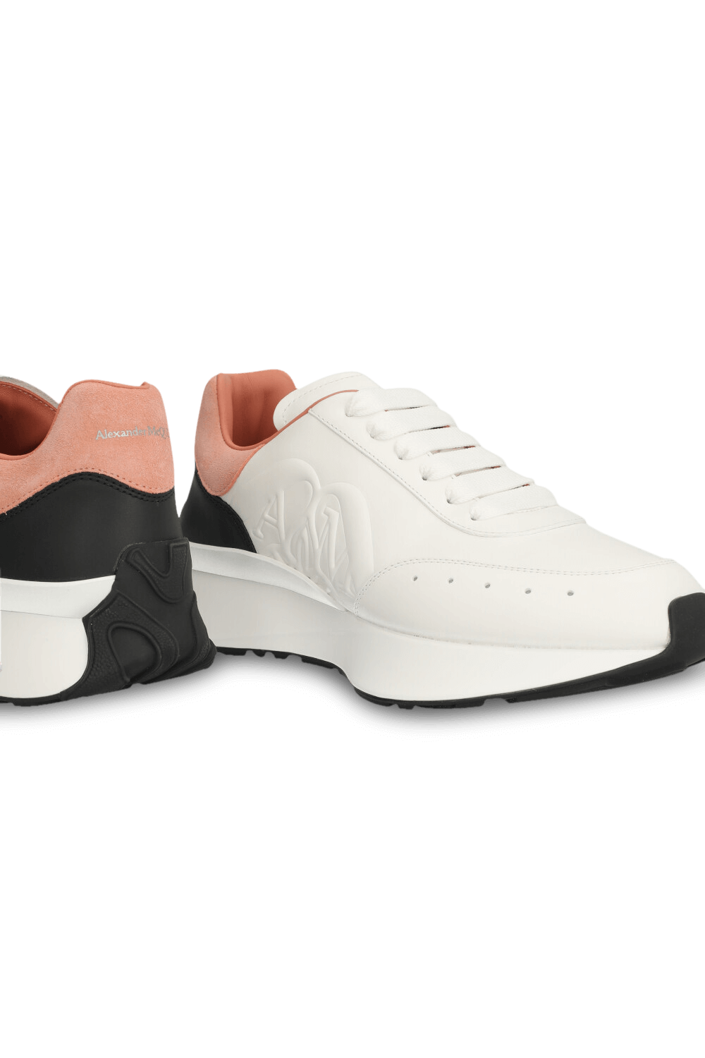 תמונת תקריב של נעלי סניקרס ספרינט ראנר