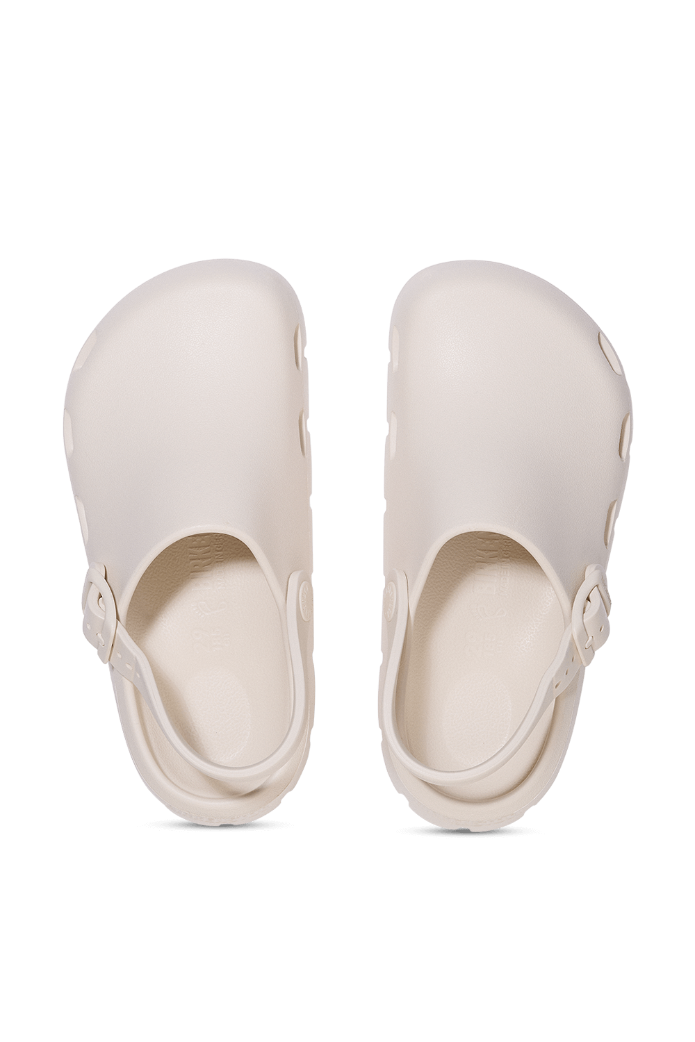 תמונת תקריב של כפכפים בק סטראפ קלוג - מידות 28-33