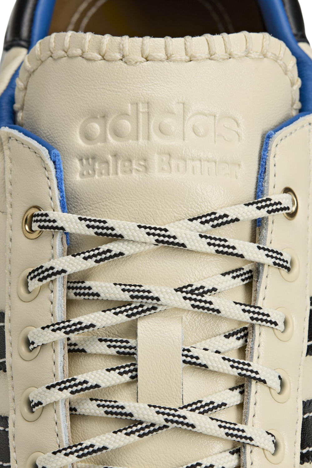 תמונת פנים של נעלי סניקרס ווילס בונר X אדידס