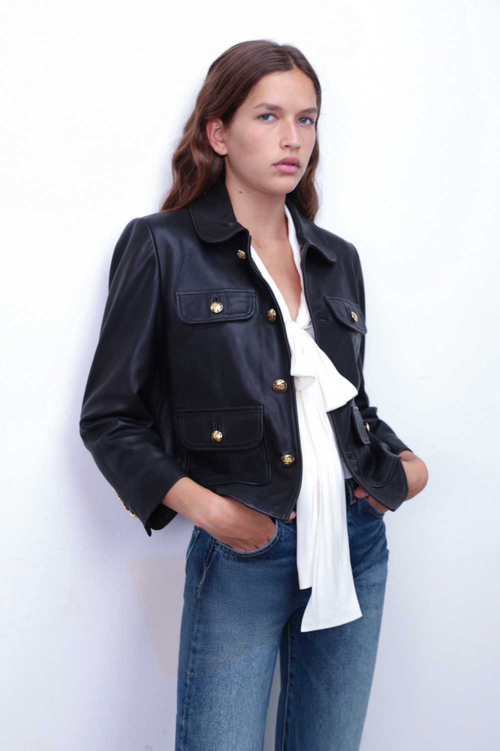 תמונת דוגמן קידמית של ז'קט עור