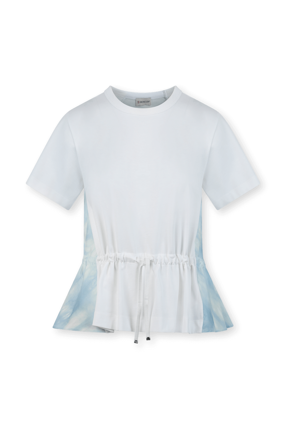 תמונה קידמית של חולצה לבנה עם קשירה ופרינט טאי-דאי תכלת