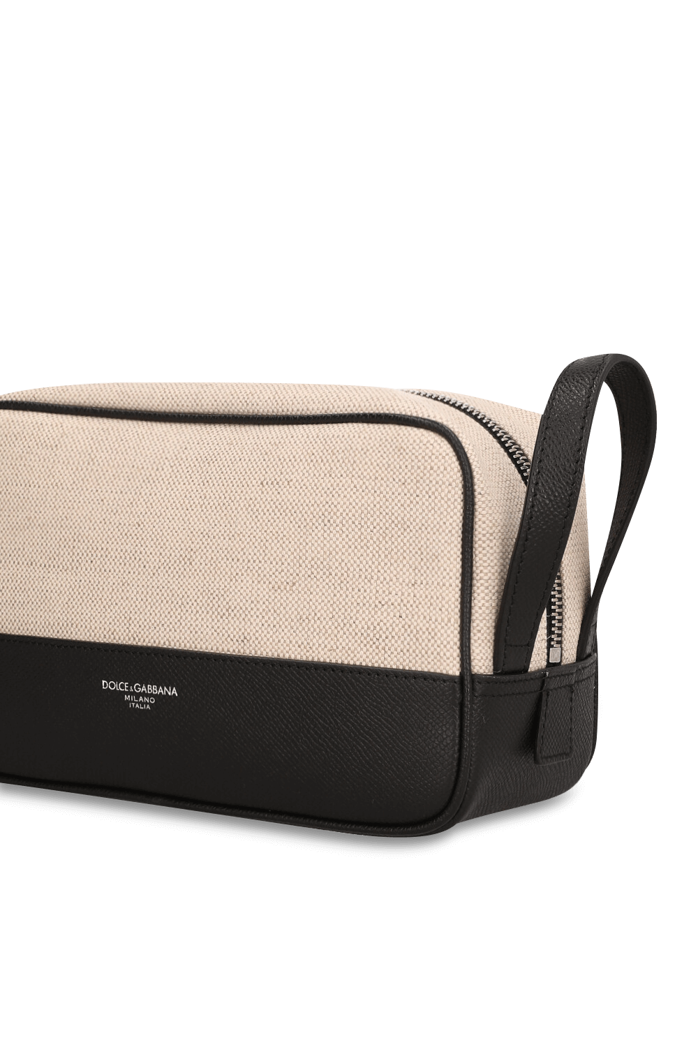 תמונת תקריב של תיק רחצה