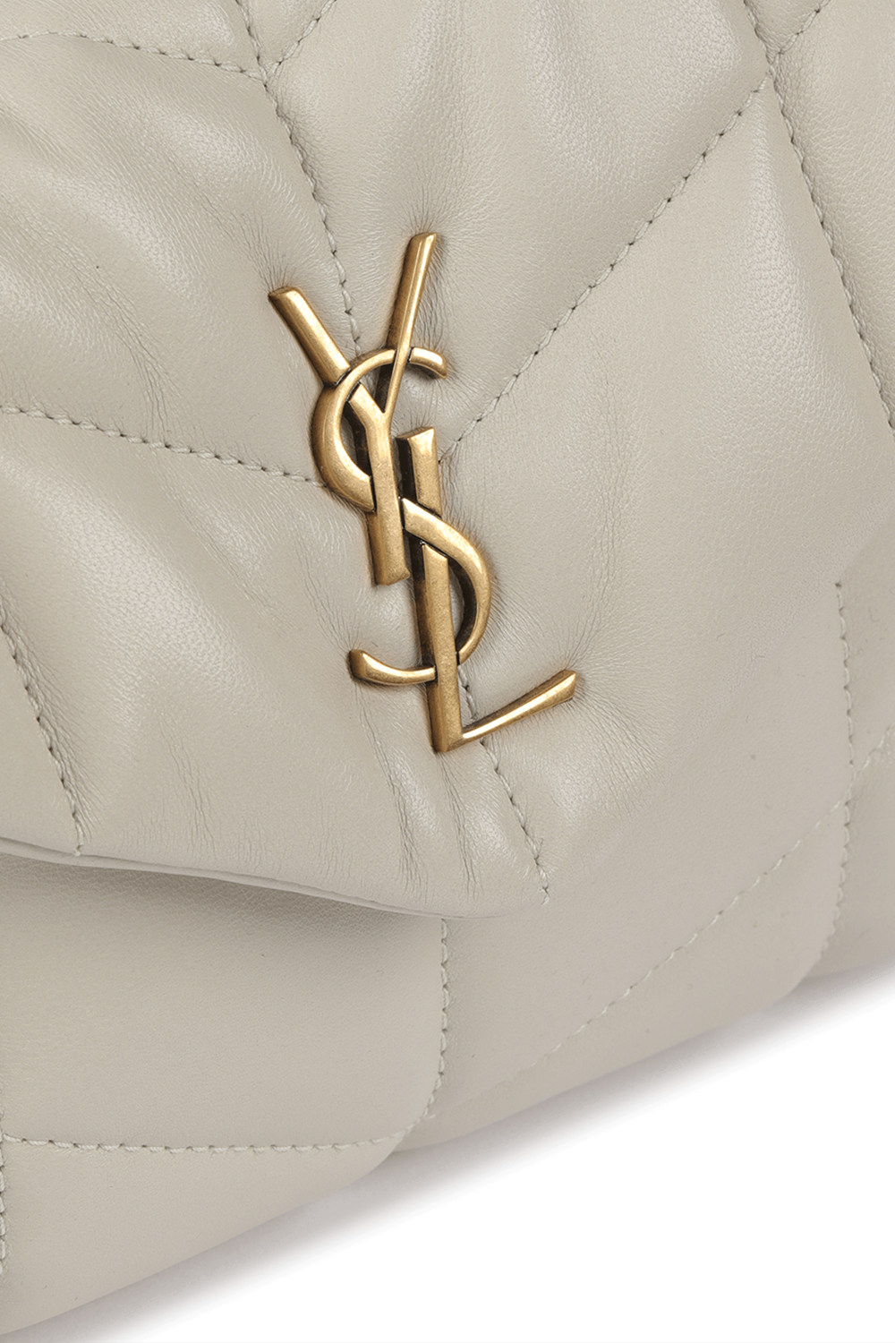 תמונת תקריב של Puffer Toy Bag In Quilted White Leather