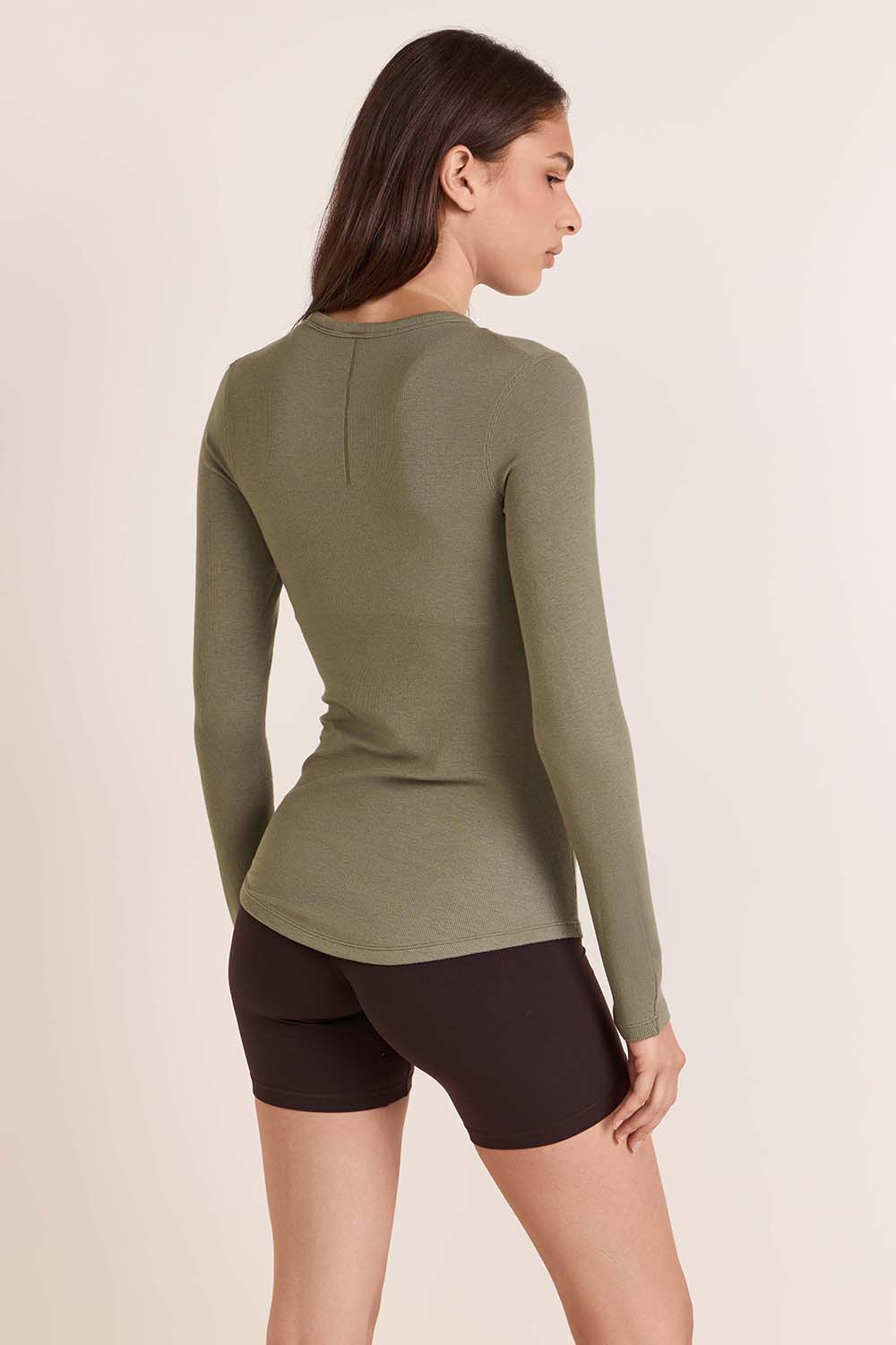 תמונת דוגמן אחורית של Hold Tight Long-Sleeve Shirt