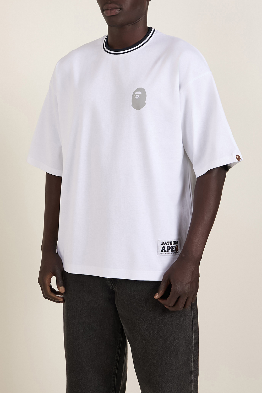 תמונת דוגמן קידמית של חולצת טי