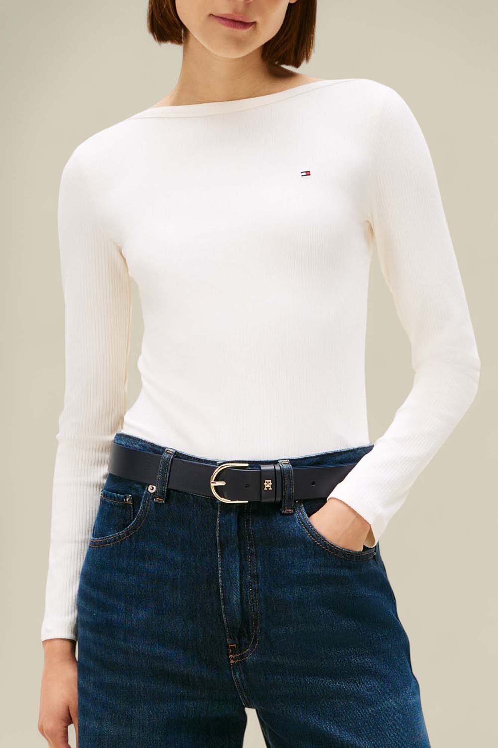 תמונת דוגמן קידמית של חולצת טי ארוכה