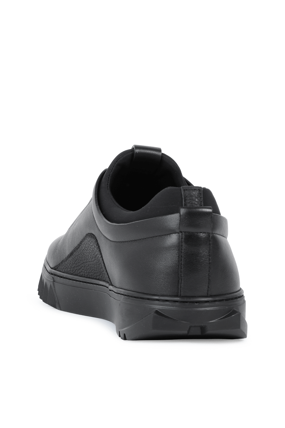 תמונה אחורית של Leather Sneakers in Black