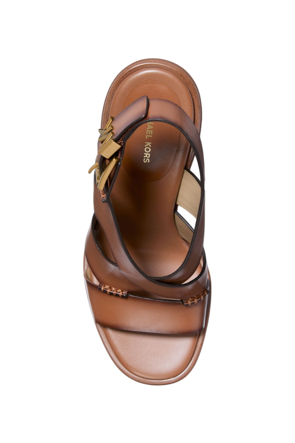 תמונת תקריב של סנדלי עקב