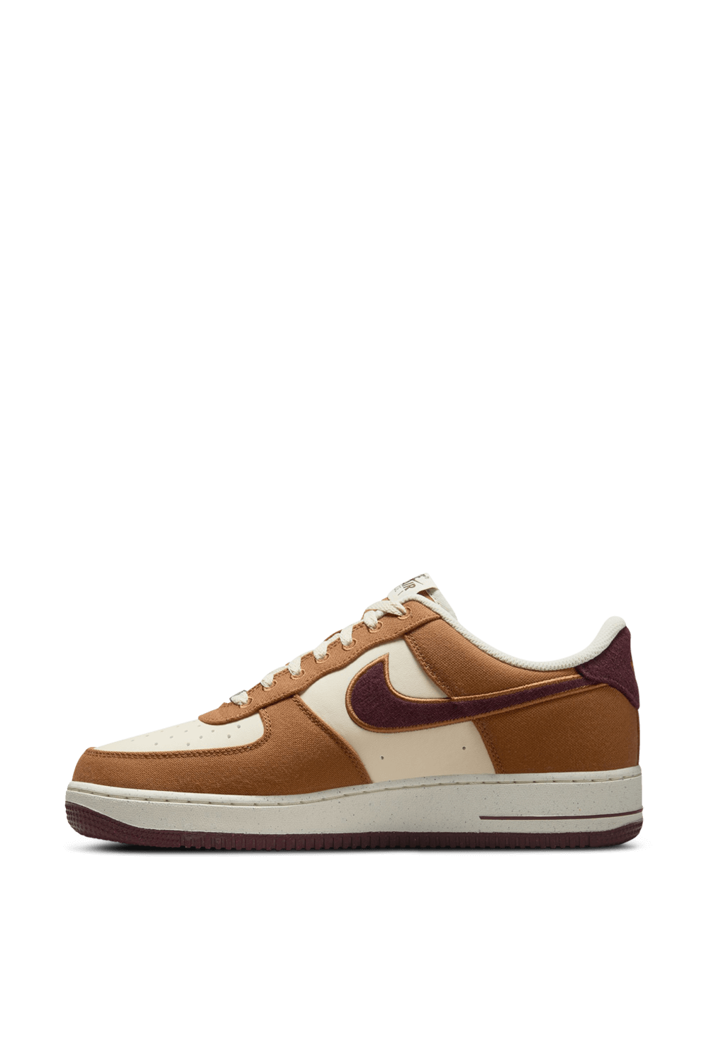 תמונה אחורית של נעלי סניקרס אייר פורס 1 07