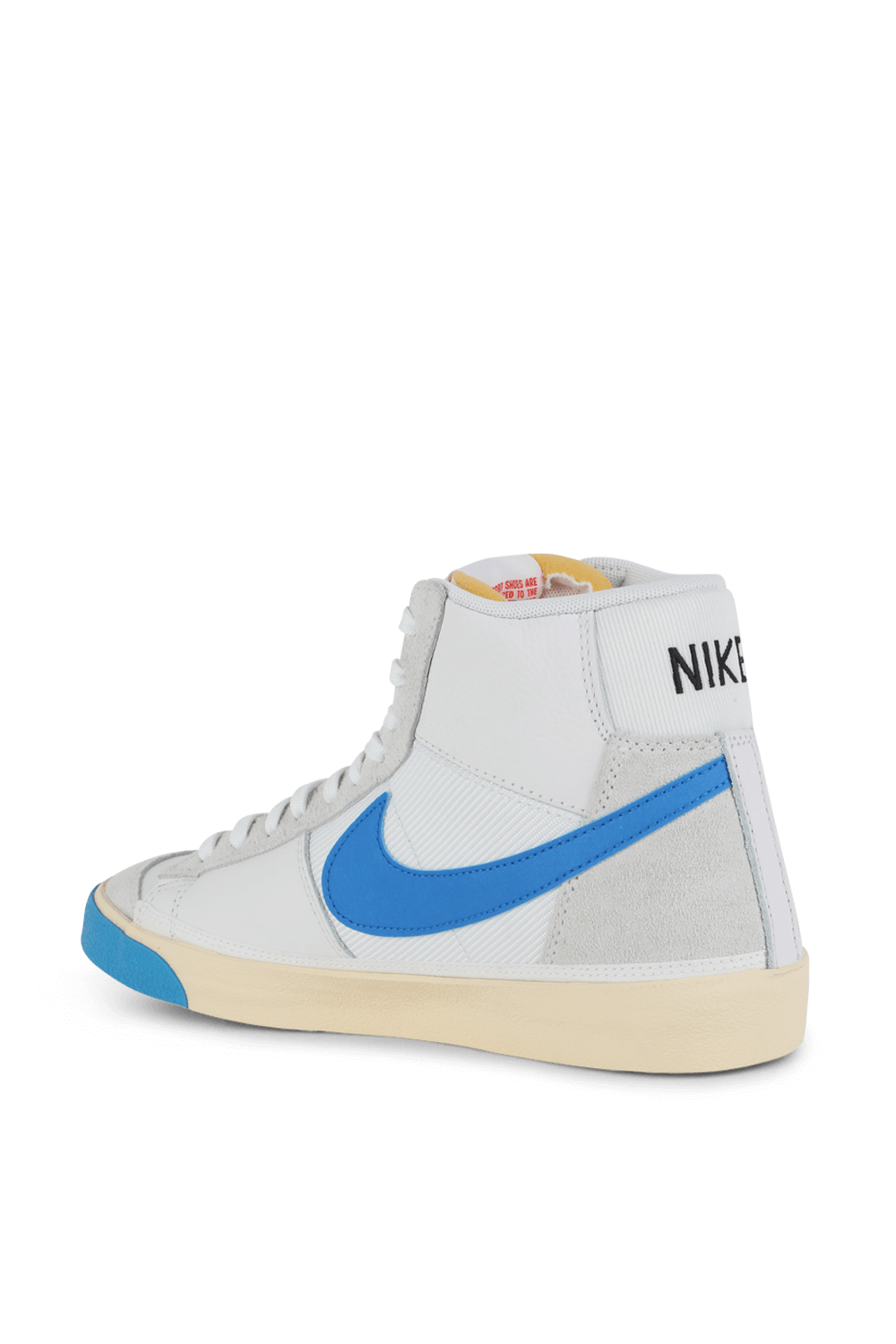 תמונה אחורית של נעלי סניקרס בלייזר פרו קלאב