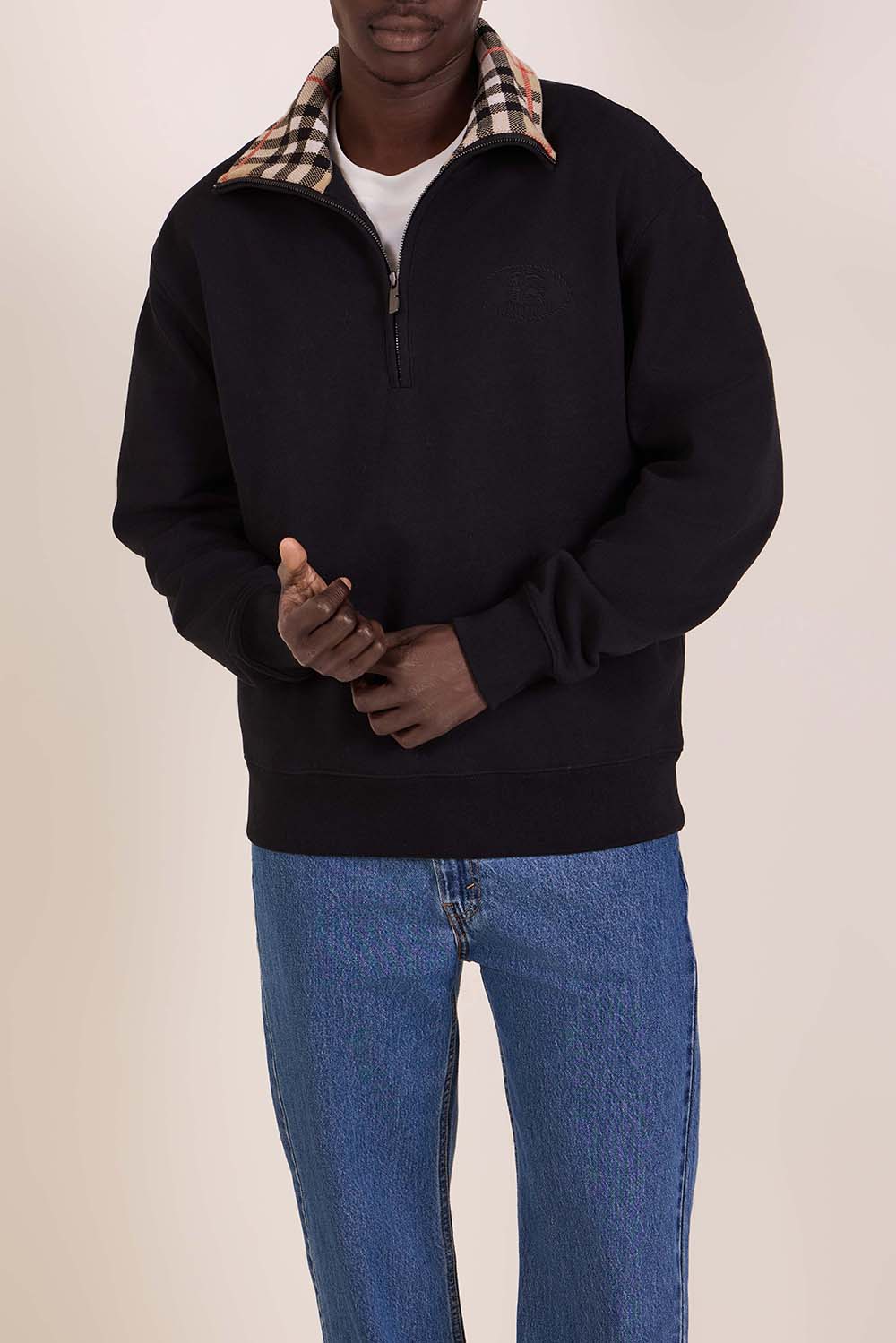 תמונת דוגמן קידמית של סווטשירט