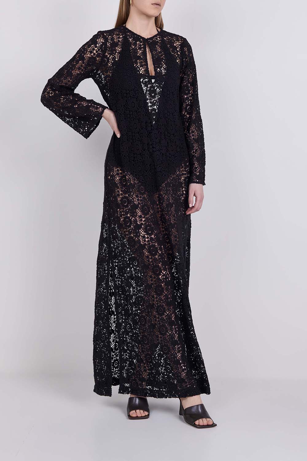 תמונת דוגמן קידמית של שמלת מקסי תחרה