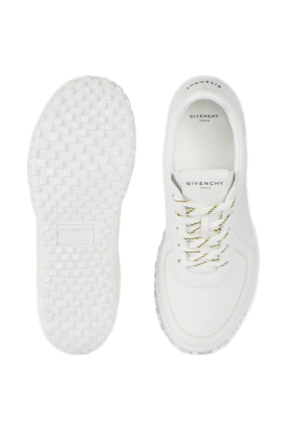 תמונת תקריב של נעלי סניקרס גלייד