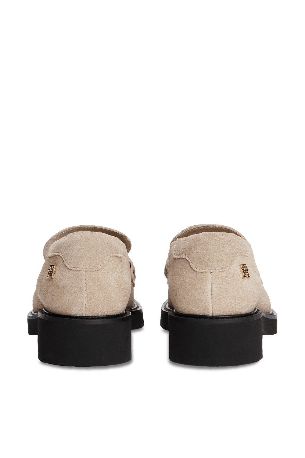 תמונת תקריב של נעלי לופר זמש