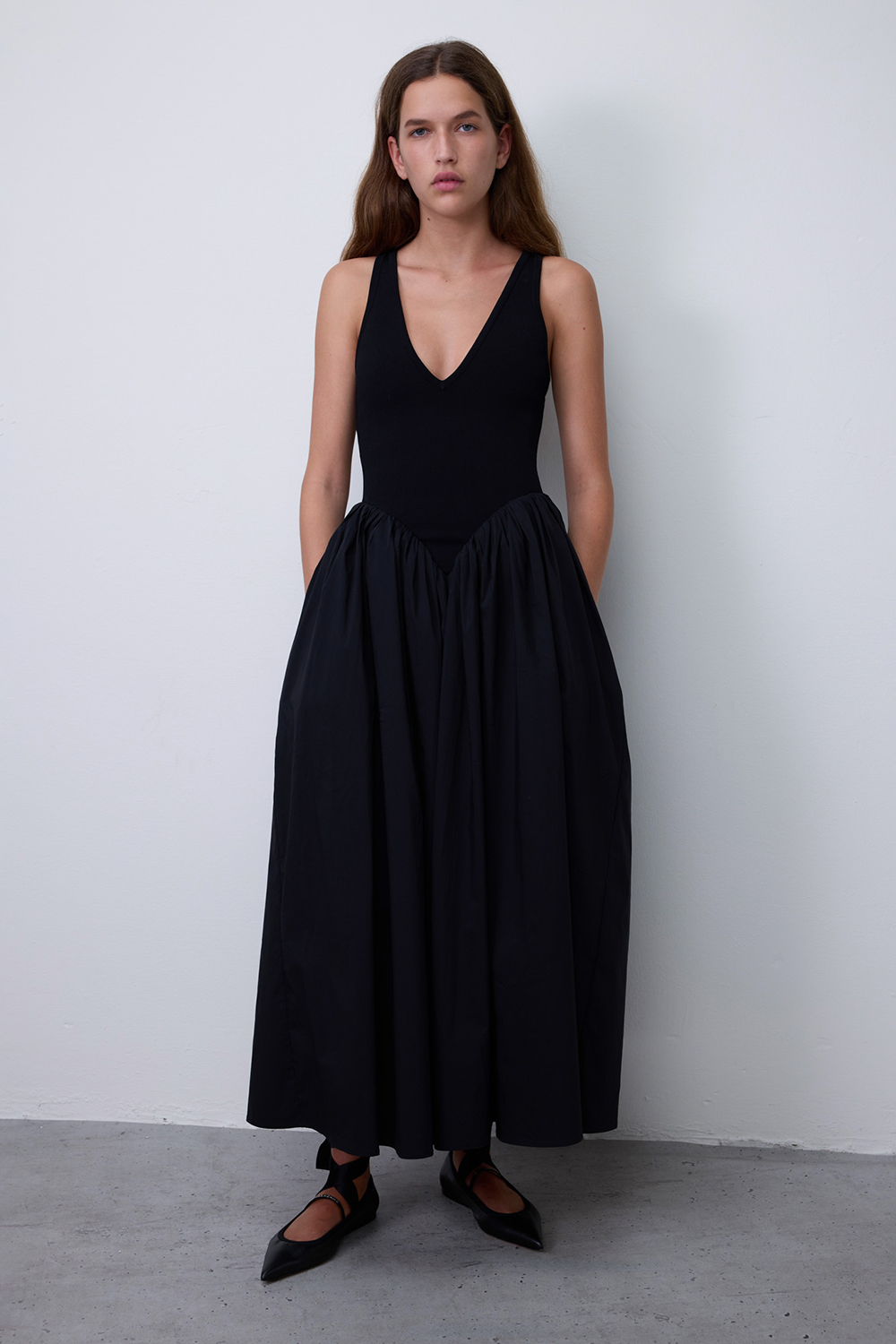 תמונת דוגמן קידמית של שמלת סירינדה