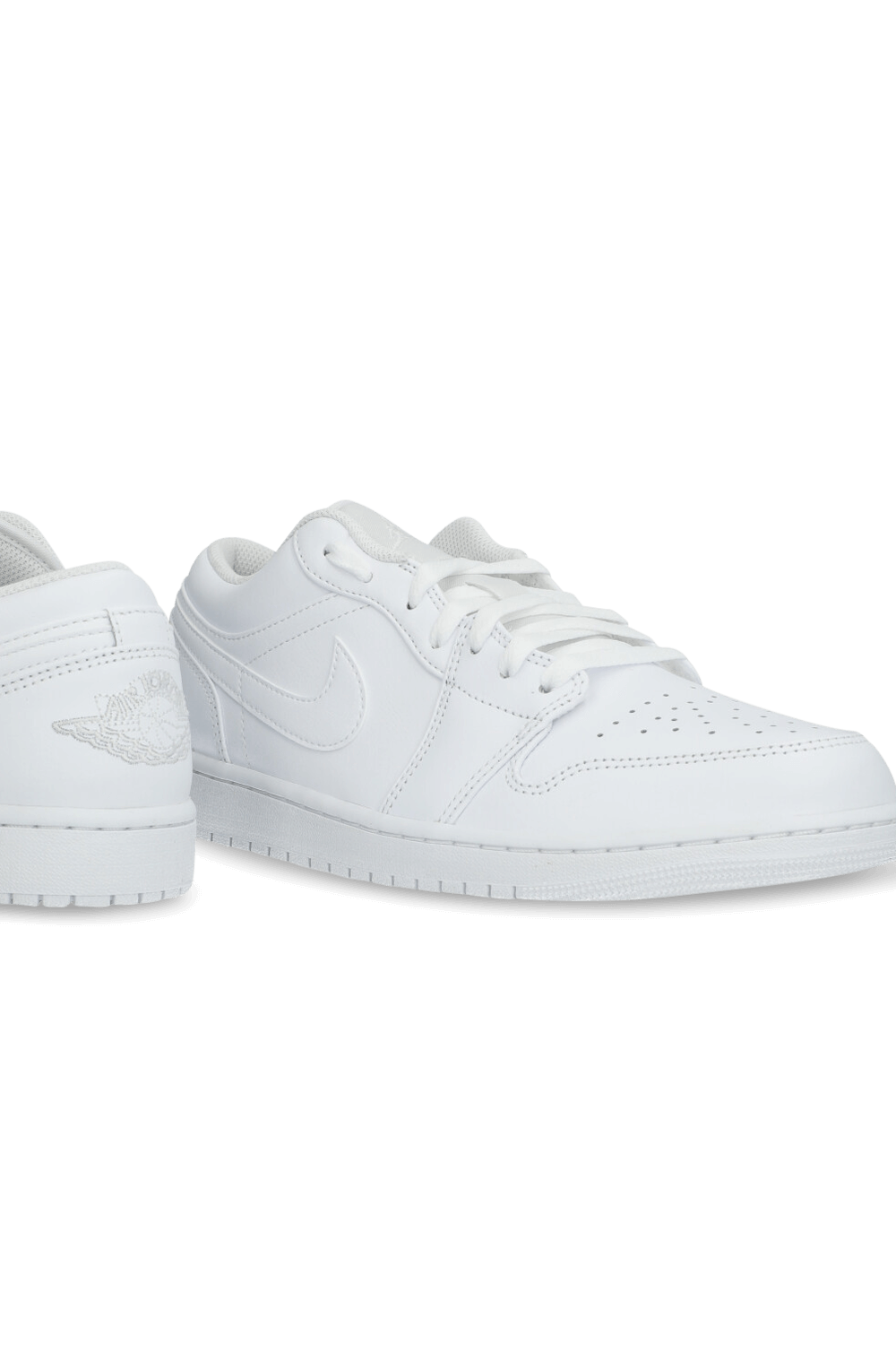 תמונת תקריב של נעלי סניקרס