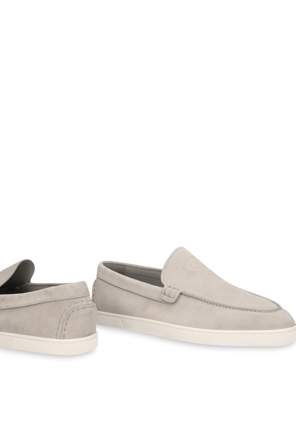 תמונת תקריב של נעלי מוקסינים