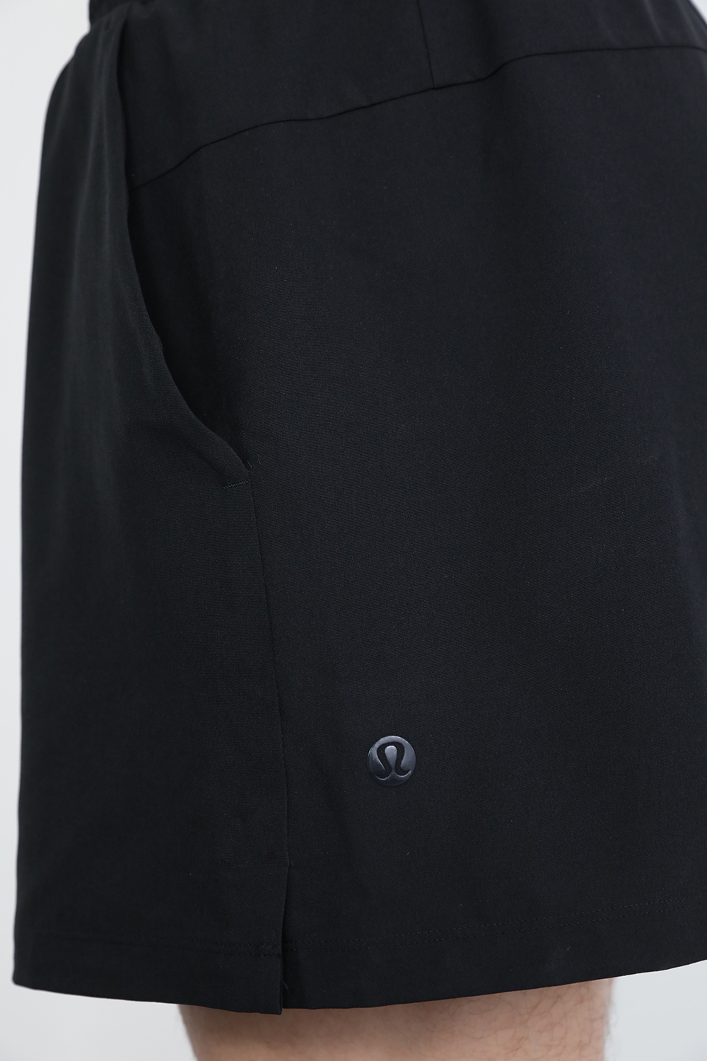 תמונת תקריב דוגמן של Pool Short 7