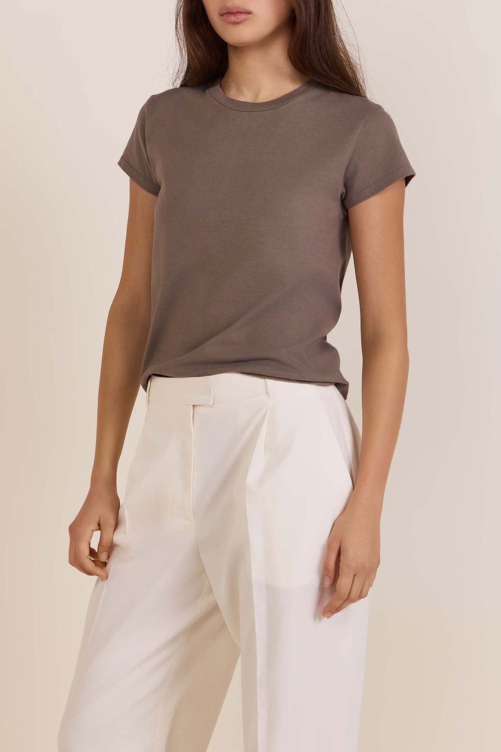 תמונת דוגמן קידמית של חולצת טי