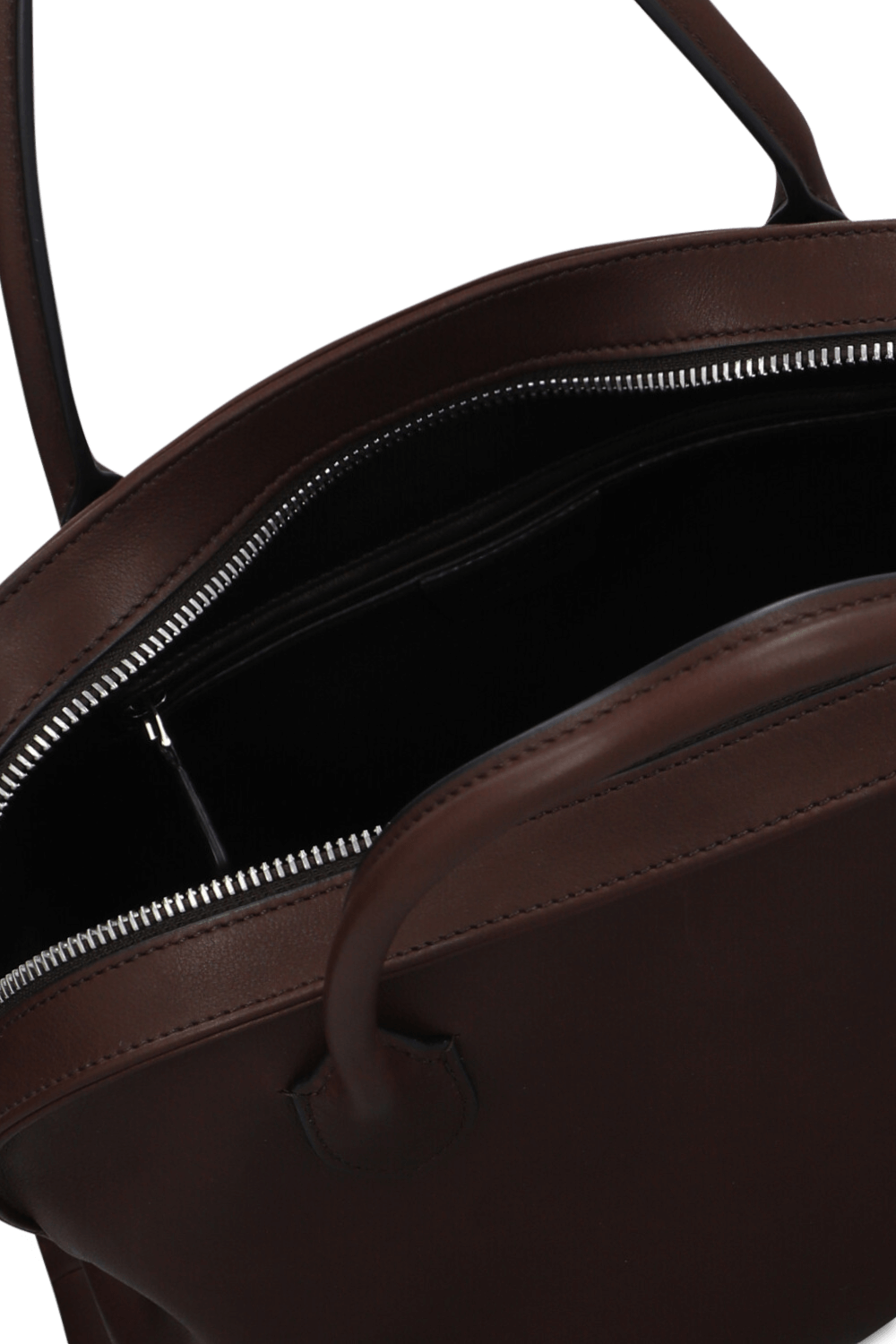 תמונת פנים של תיק נשיאה